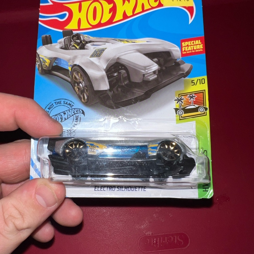 Hotwheels - Picture 2 of 3